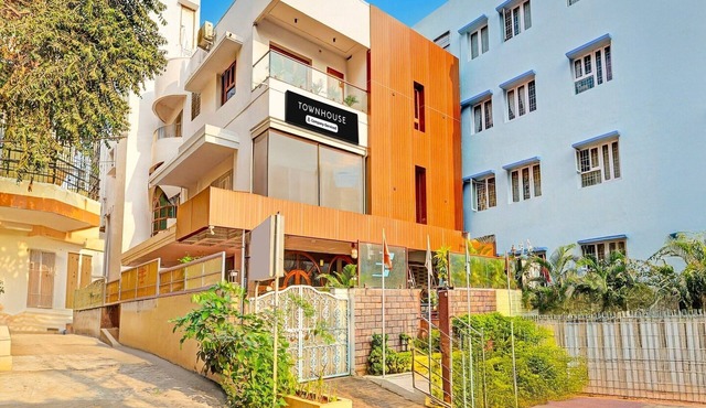 Deluxevijaya Residency