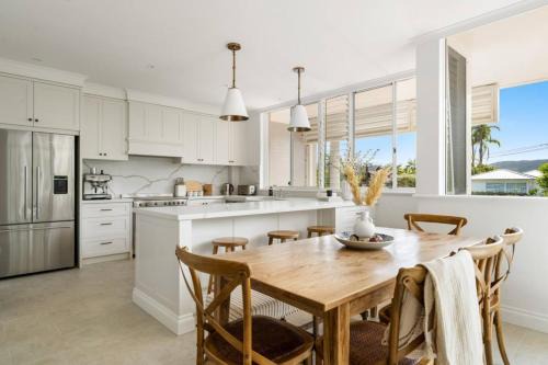 Designer Retreat Meets Vibrant Beachside Living