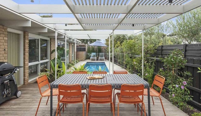 Dolphin – Solar heated pool, 1km walk to the bay
