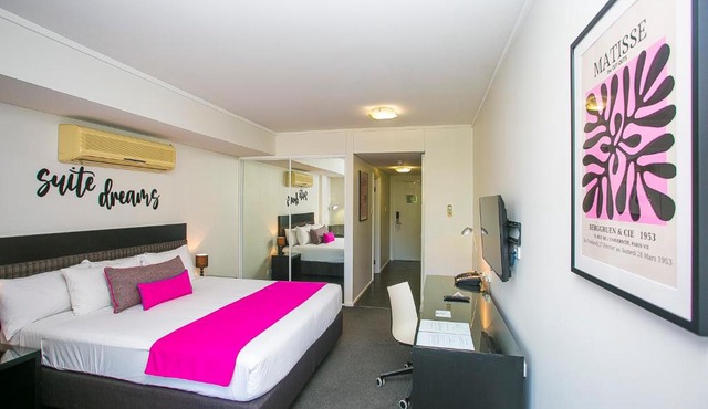 East Perth Suites Hotel in Perth