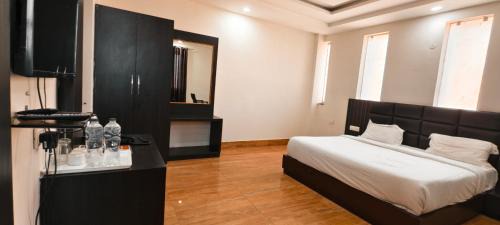 Eden Resort By Live Inn
