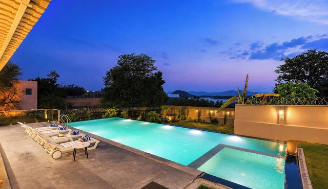 ELIVAAS Miran with shared Pool & Garden