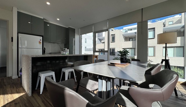 Entire Apart With 2 bedroom 2 bathroom in Zetland