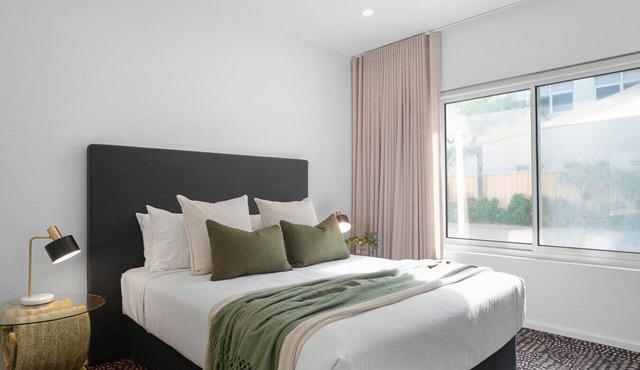 Esplanade Apartments | Ocean View Beachfront | West Beach