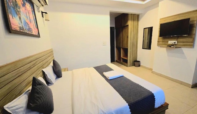 Evia Stayz Rajpur Canal Mussorie Road