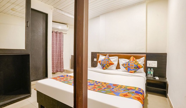 Fabexpress Accore Inn