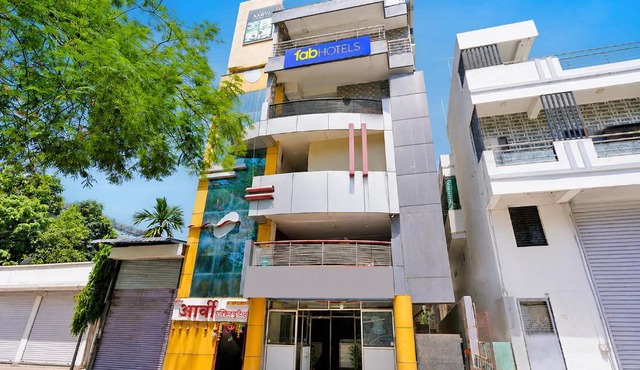 FabHotel Aarvi Executive