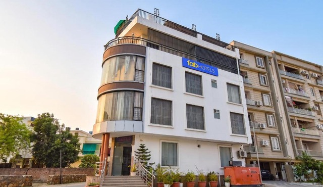 FabHotel Kirara - Nr Jaipur International Airport