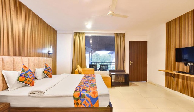 FabHotel Morjim Bliss