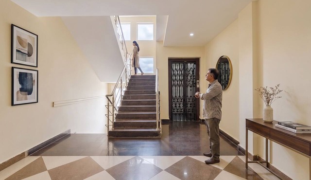 Fabhotel New Raadhey Guest Inn