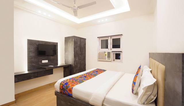 Fabhotel Roomers