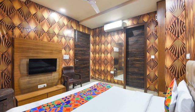 Fabhotel Royal Residency Sector 11