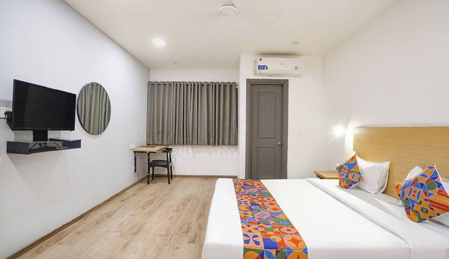Fabhotel Royale 49