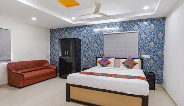 Fabhotel Sri Karthikeya Grand