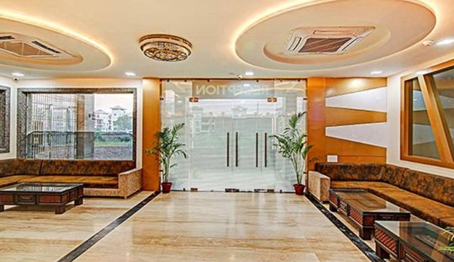 Fabhotel Swess Grand