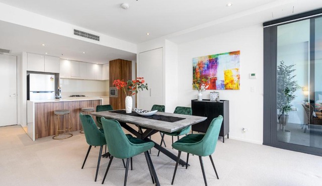 Fabulous 2BR 2BA Apartment in the Central District