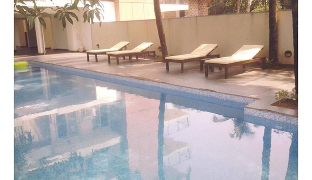 Feel@Home.............This property is a 10-minute walk from the Candolim beach.