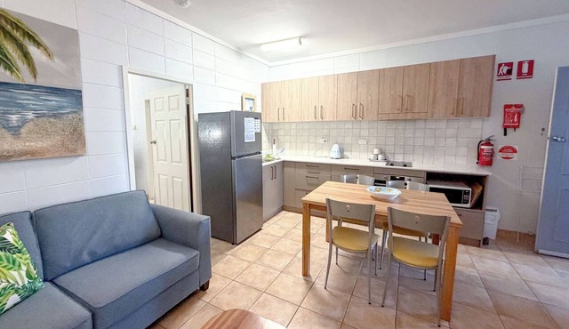 Forster Lodge 6: 1 BR, 0.5 BA Apartment in Forster, Sleeps 4