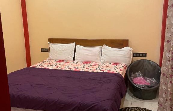 Four Seasons Homestay single room