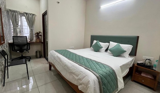 GK STAYS Rooms at Hennur Road