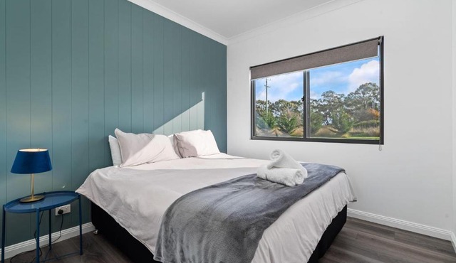 Glenowrie Cottage - 1 King 2 Singles - Farm Stay