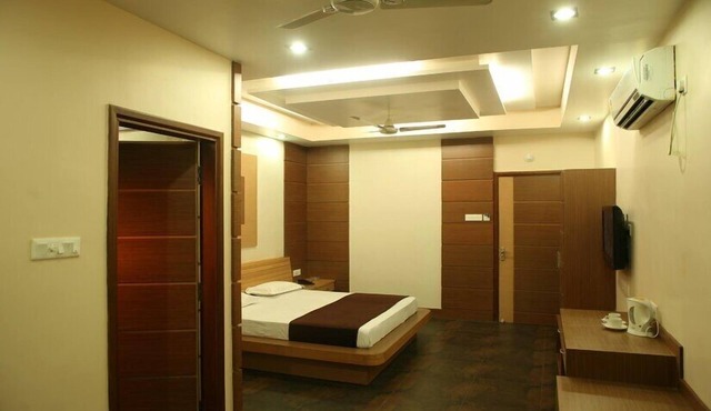 Golden Retreat Guest House