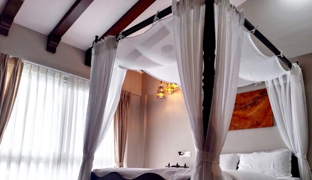 Gorgeous 2bhk Riverview Apartment, Candolim, Goa