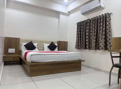 Goroomgo Hotel Ganga Palace Mathura