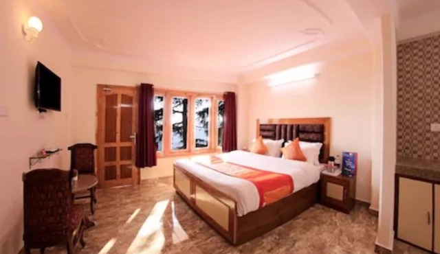 Goroomgo Kalra Regency Shimla