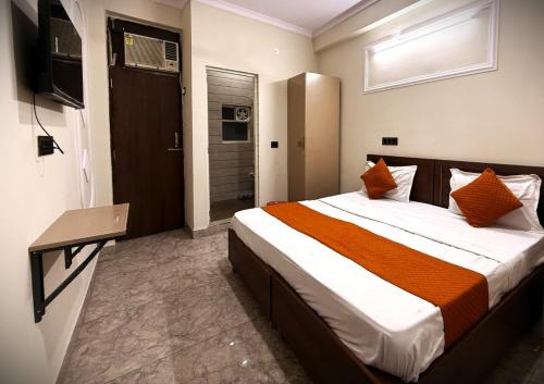 Hans Residency