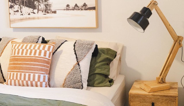 Harry's Place - Modern comfort near GV Health & Sports precinct