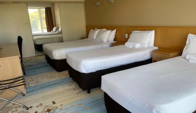 Haven Marina Motel