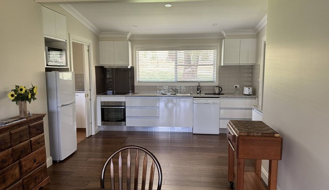 Heatherlea Cottage - country weekend stay