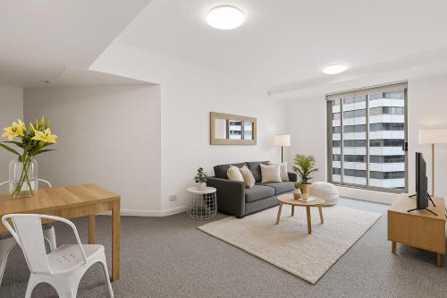 HELP1 - Chatswood Charm Central Apartment near Station