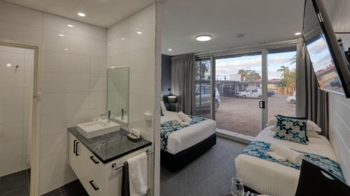Hilltop Motel in Broken Hill