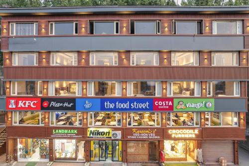 Hotel 11 Boulevard - Dal Lake View