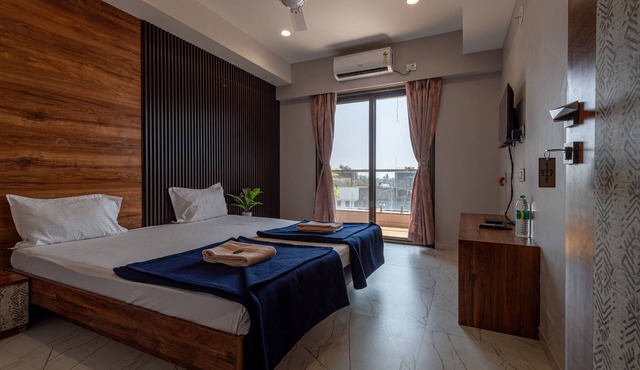 Hotel Aaradhya Crown