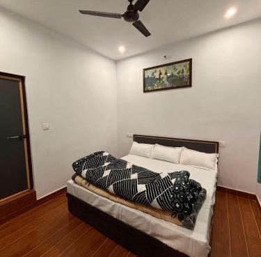 Hotel Anushka palace