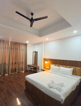 Hotel B Wings