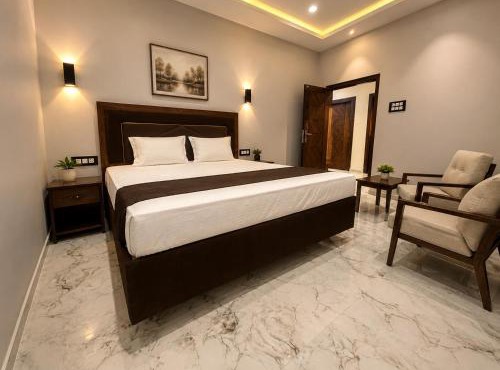Hotel Bhagirath Palace