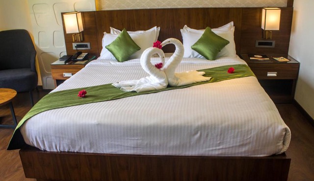 Hotel Ceasar Palace Kottayam