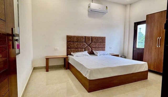 Hotel Channo Residency