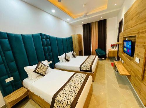 Hotel Dream Town By Cozy Hotels & Resorts