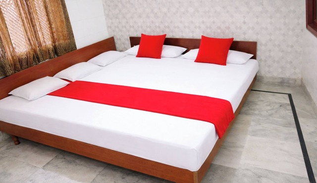 Hotel Gayatri Guest House Haridwar