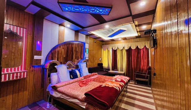 Hotel Glacier Heights