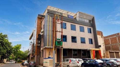 Hotel Golden Frame By Corporate Suites