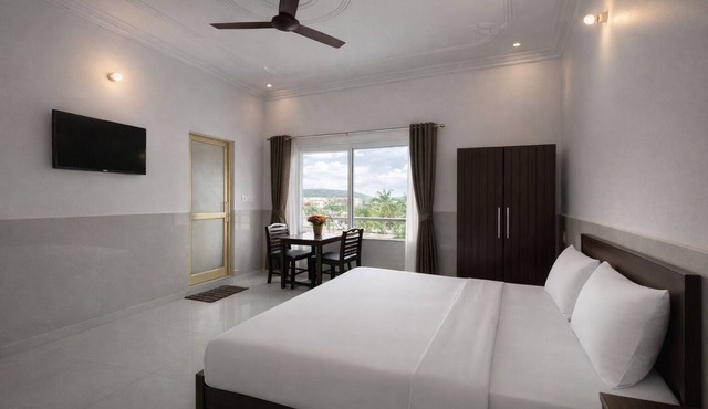 Hotel Govind Palace Near Ganga