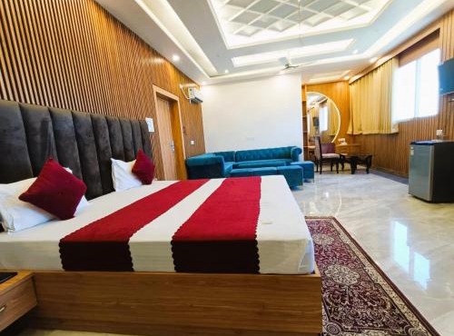 Hotel Grand Maurya And Restaurant In Siwan