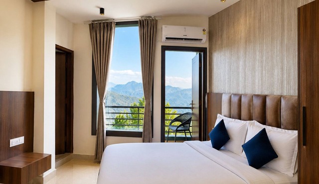 Hotel Heaven & Hills Kasauli
