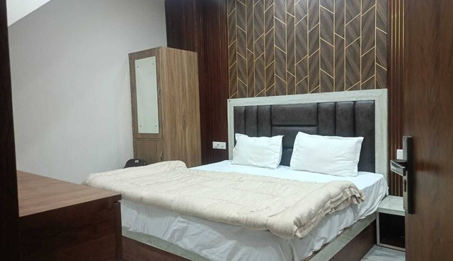 Hotel Jay Palace